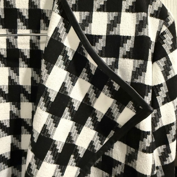 The Limited Black White Trench Coat Houndstooth Pattern Leather Trim w/ Pockets - Picture 3 of 9